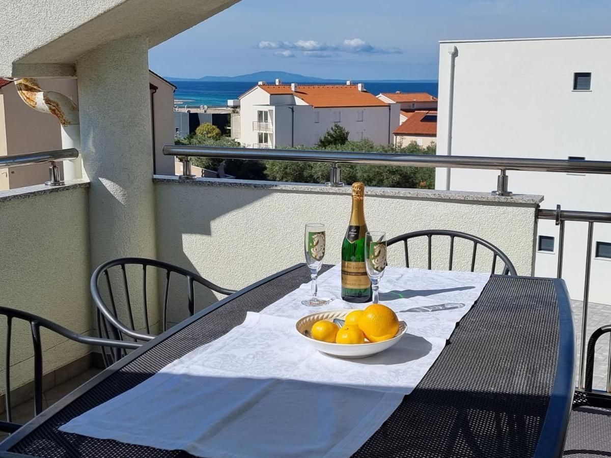 The Golden Grotto Apartments Novalja Bagian luar foto